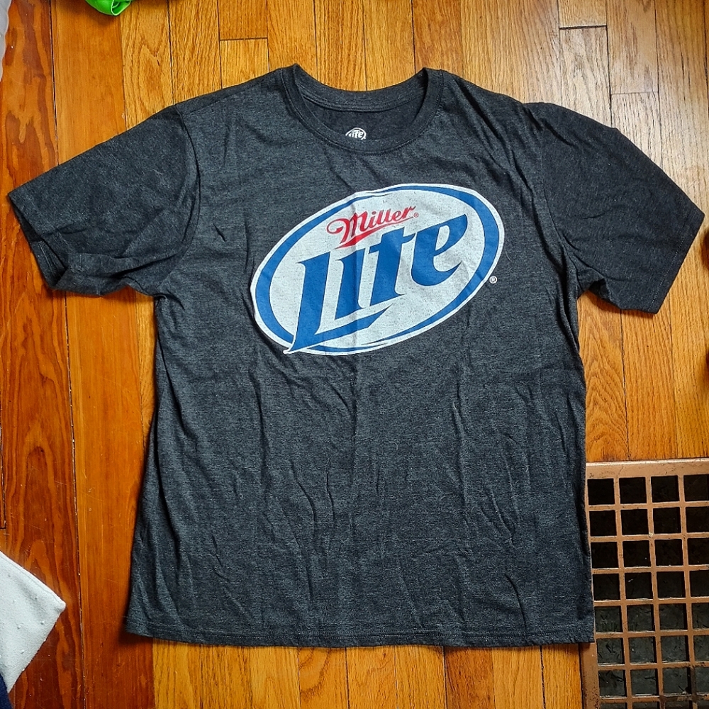 3 for $23 tops!! Men's Dark Gray Miller Lite Tee, Size L